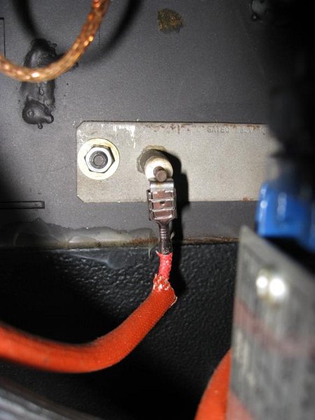 Maggio_11.jpg - The 230V heating element connector.