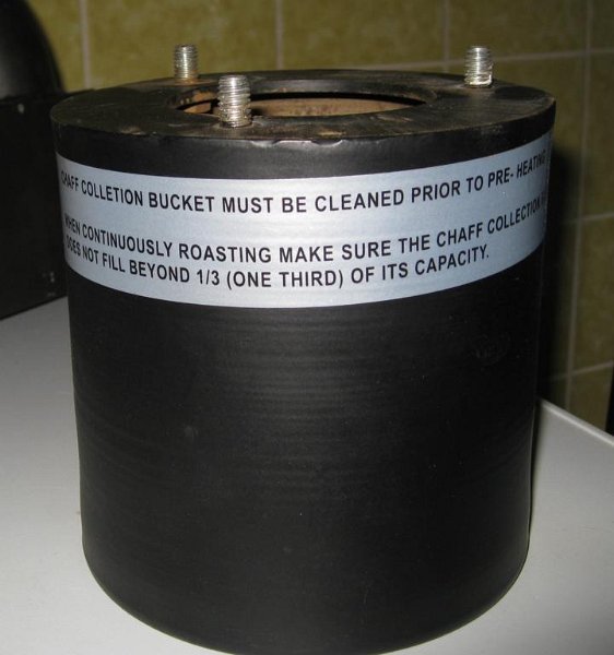 Maggio_20.jpg - The chaff collecting bucket.