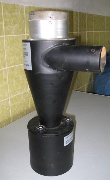 Maggio_23.jpg - The cyclone with chaff bucket attached.