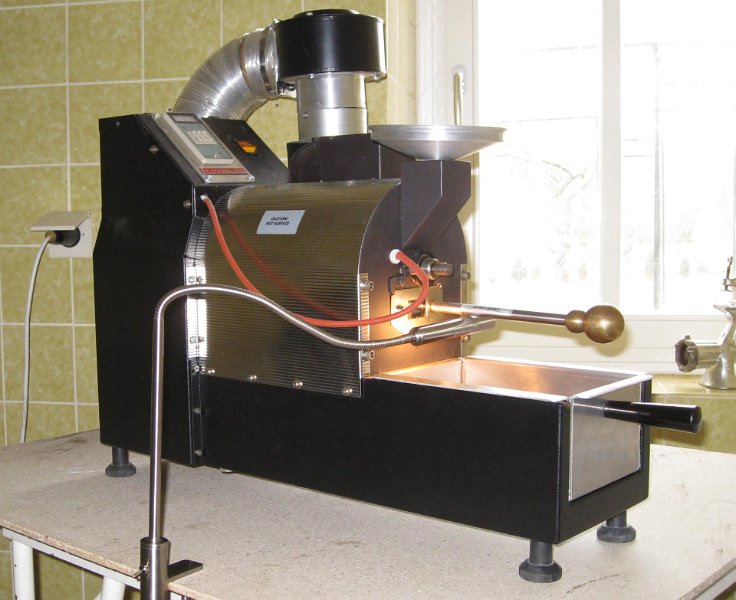 Maggio_35.jpg - The small lamp provides excellent illumination for the viewing port.